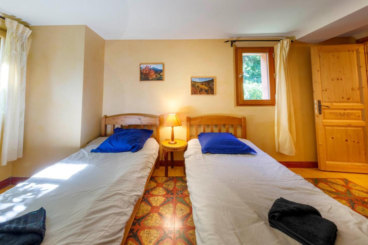 Eco-Hotel Et Yourtes Du Mercantour Guillaumes Buitenkant foto
