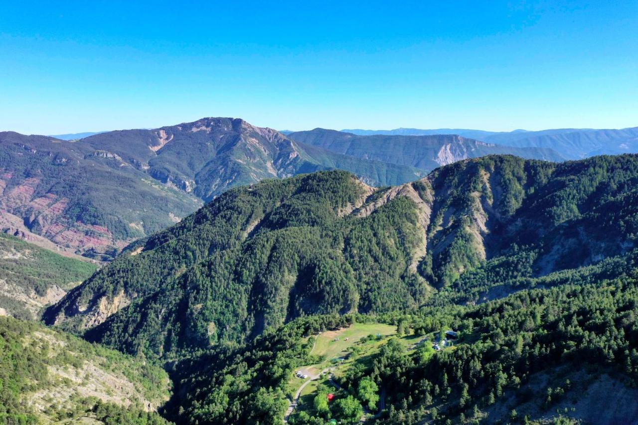 Eco-Hotel Et Yourtes Du Mercantour Guillaumes Buitenkant foto