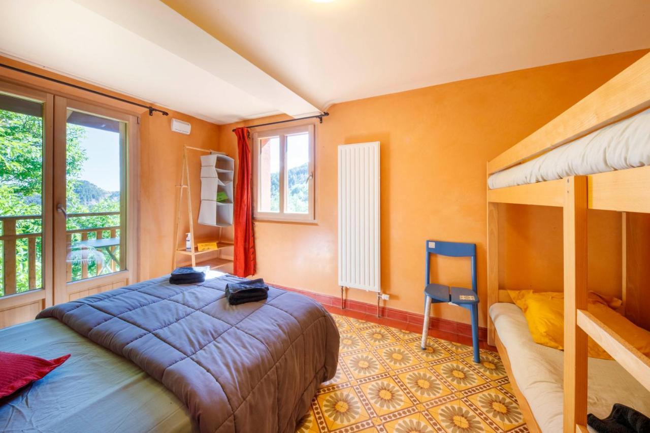 Eco-Hotel Et Yourtes Du Mercantour Guillaumes Buitenkant foto